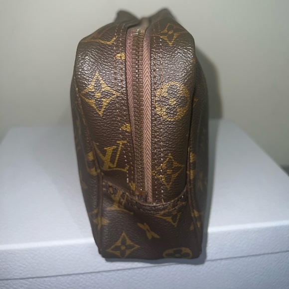 LOUIS VUITTON TROUSSE POUCH 23 - Picture 9 of 17